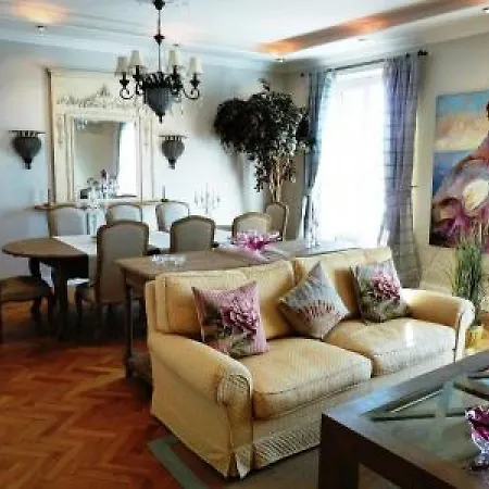 Apartment Charming 2 Bedroom In Walking Distance To Beaches Croisette And The Palais 678